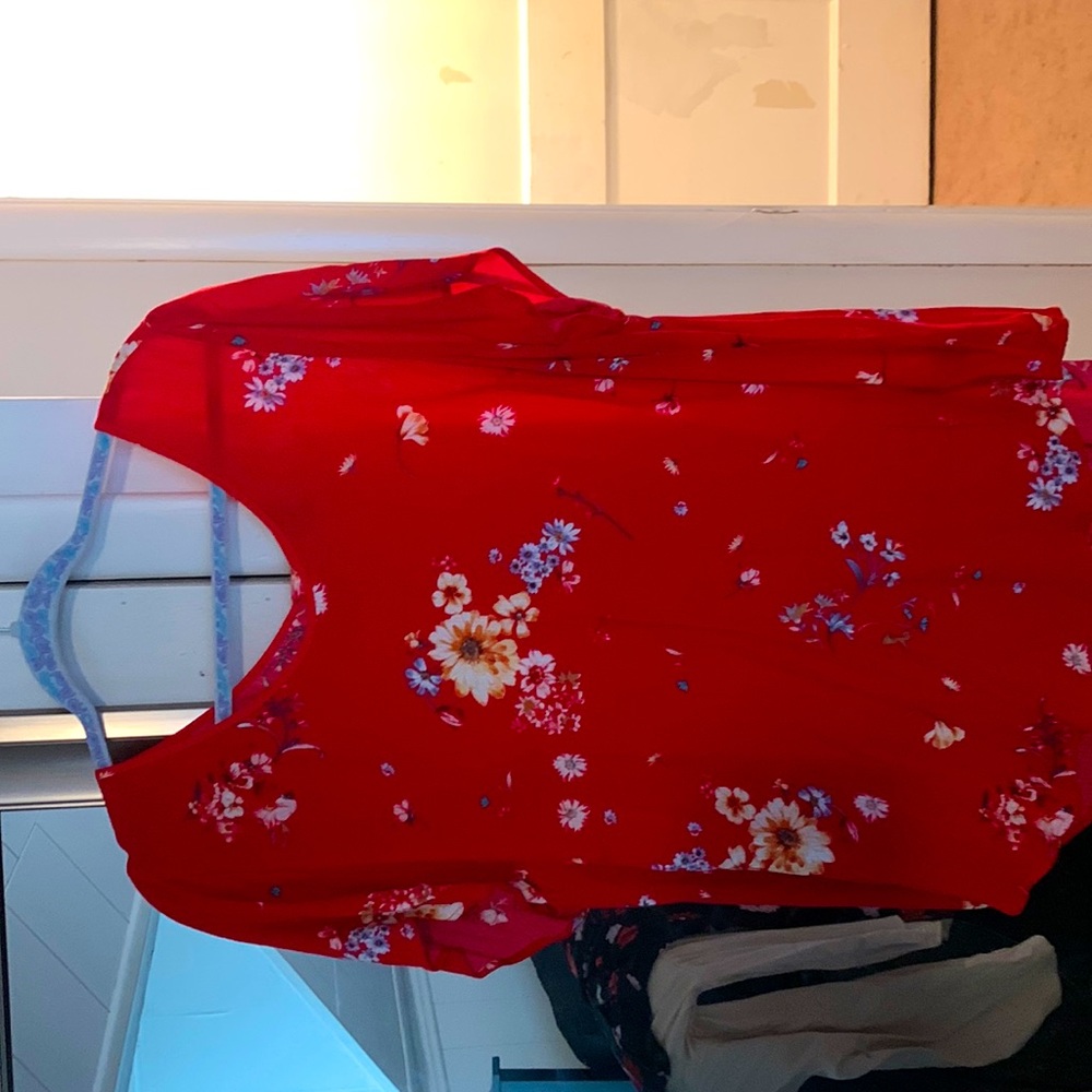 Torrid size 2 red floral top